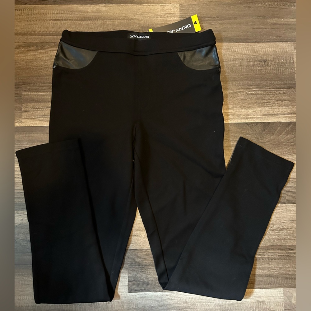 New leggings with faux leather accent